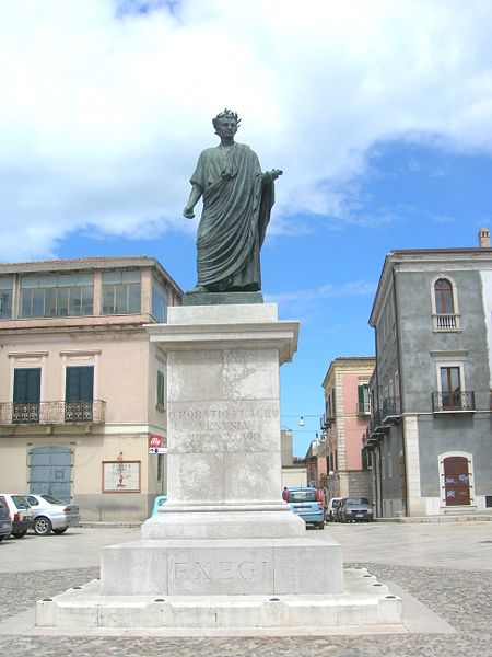 Statua_di_Orazio